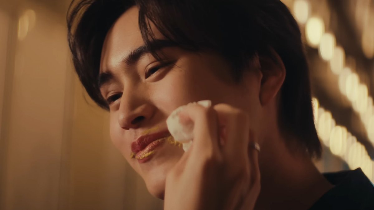 he was just the cutest golden retriever boyfriend the whole mv 😭🫳🏻💗

WHAT IF GEMINI MV
#WhatIf_GEMINI_MV
#Gemini_NT #เจมีไนน์