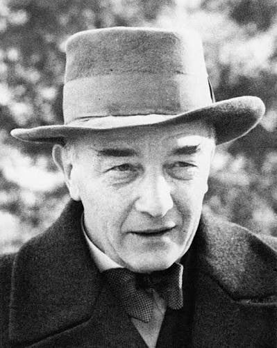 "Man kann seiner eigenen Zeit nicht böse sein, ohne selbst Schaden zu nehmen."

Robert Musil 
* 6. November 1880