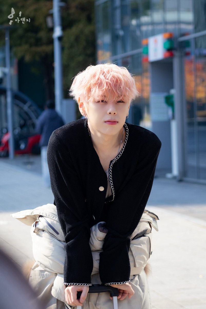 ahdenji's tweet photo. 251104 일일팬매

#위아이 #WEi #장대현 #대현 #DAEHYEON https://t.co/iJafguMfNb