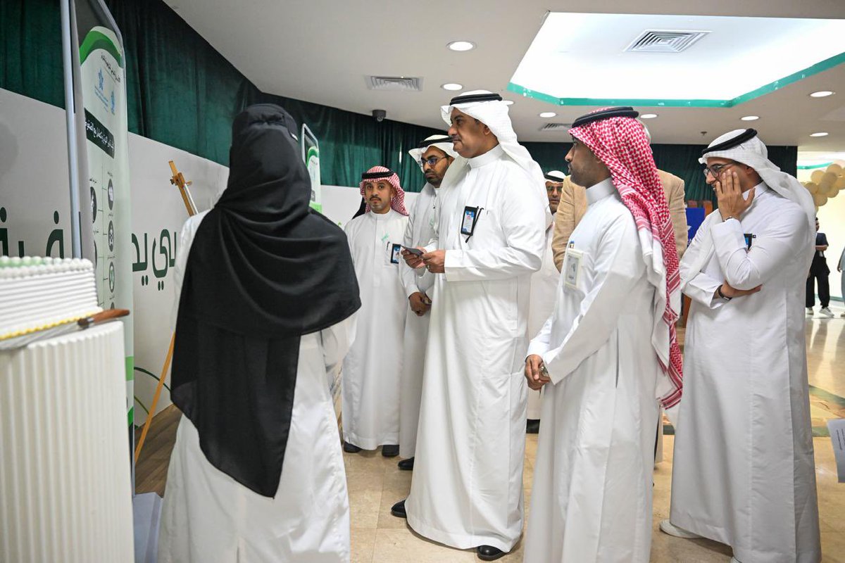 JazanUniversity's tweet image. #الجامعة_اليوم 📸
شاركت جامعة جازان ممثلة في كلية الطب في فعاليات الأسبوع الدولي للتوعية بالتوتر تحت شعار “لحظة طمأنينة تغيّر الكثير" بالتعاون مع مستشفى إرادة والصحة النفسية  بتجمع جازان الصحي وذلك بهدف تعزيز الوعي بالصحة النفسية وأهمية بيئة داعمة للتوازن النفسي وذلك ضمن الشراكة…