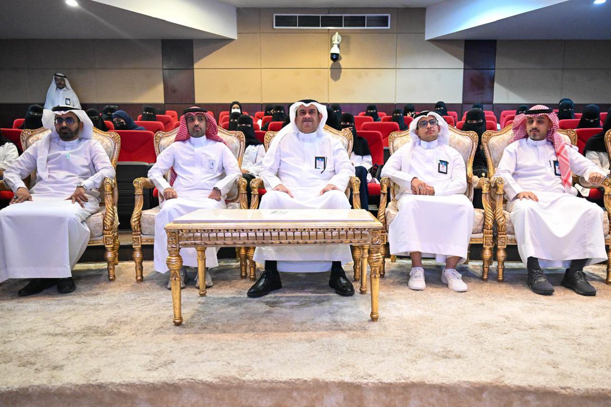 JazanUniversity's tweet image. #الجامعة_اليوم 📸
شاركت جامعة جازان ممثلة في كلية الطب في فعاليات الأسبوع الدولي للتوعية بالتوتر تحت شعار “لحظة طمأنينة تغيّر الكثير" بالتعاون مع مستشفى إرادة والصحة النفسية  بتجمع جازان الصحي وذلك بهدف تعزيز الوعي بالصحة النفسية وأهمية بيئة داعمة للتوازن النفسي وذلك ضمن الشراكة…