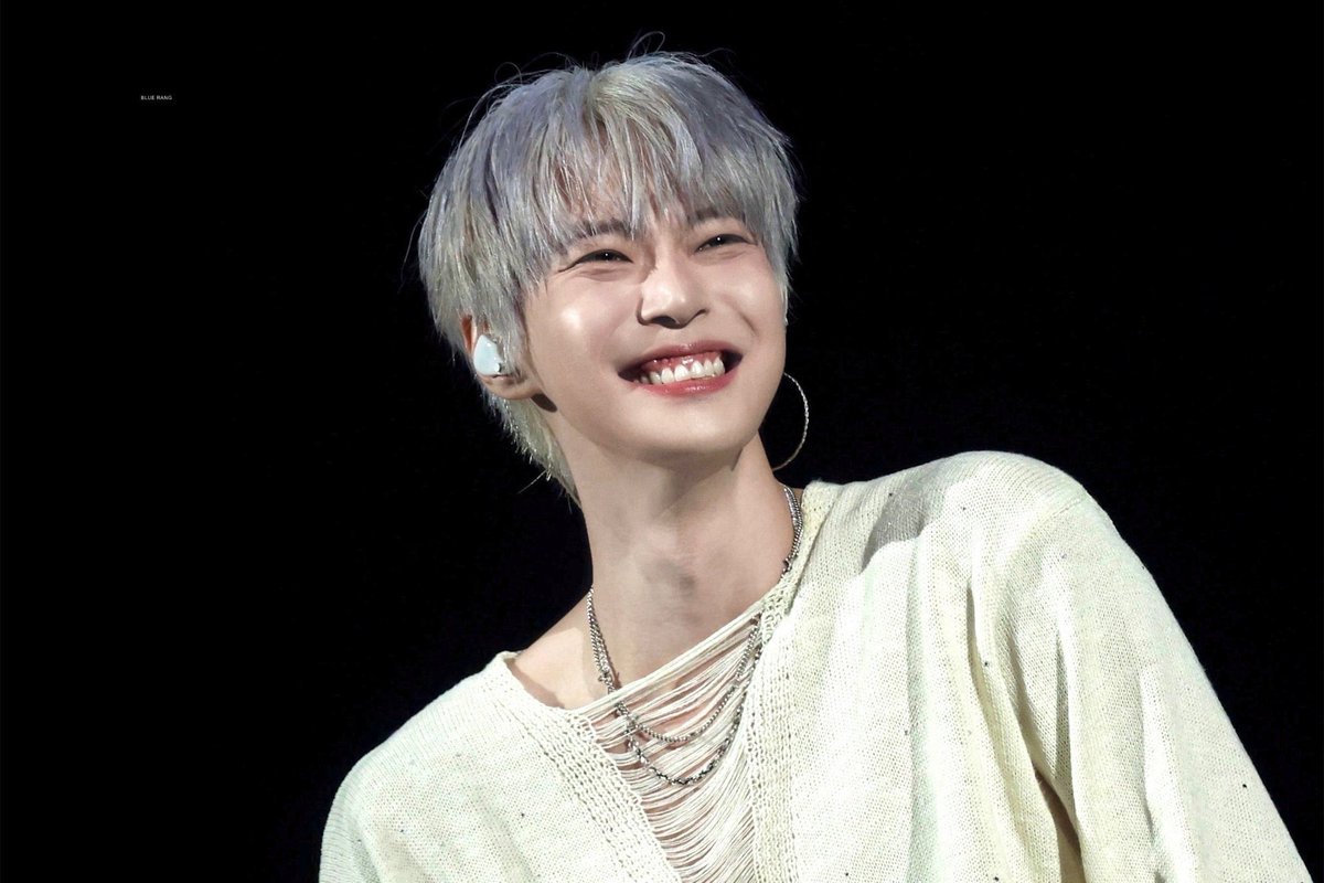 คนสวยยิ้มหวาน ยิ้มทีใจละลายให้เลยแหละยัยคนนี้