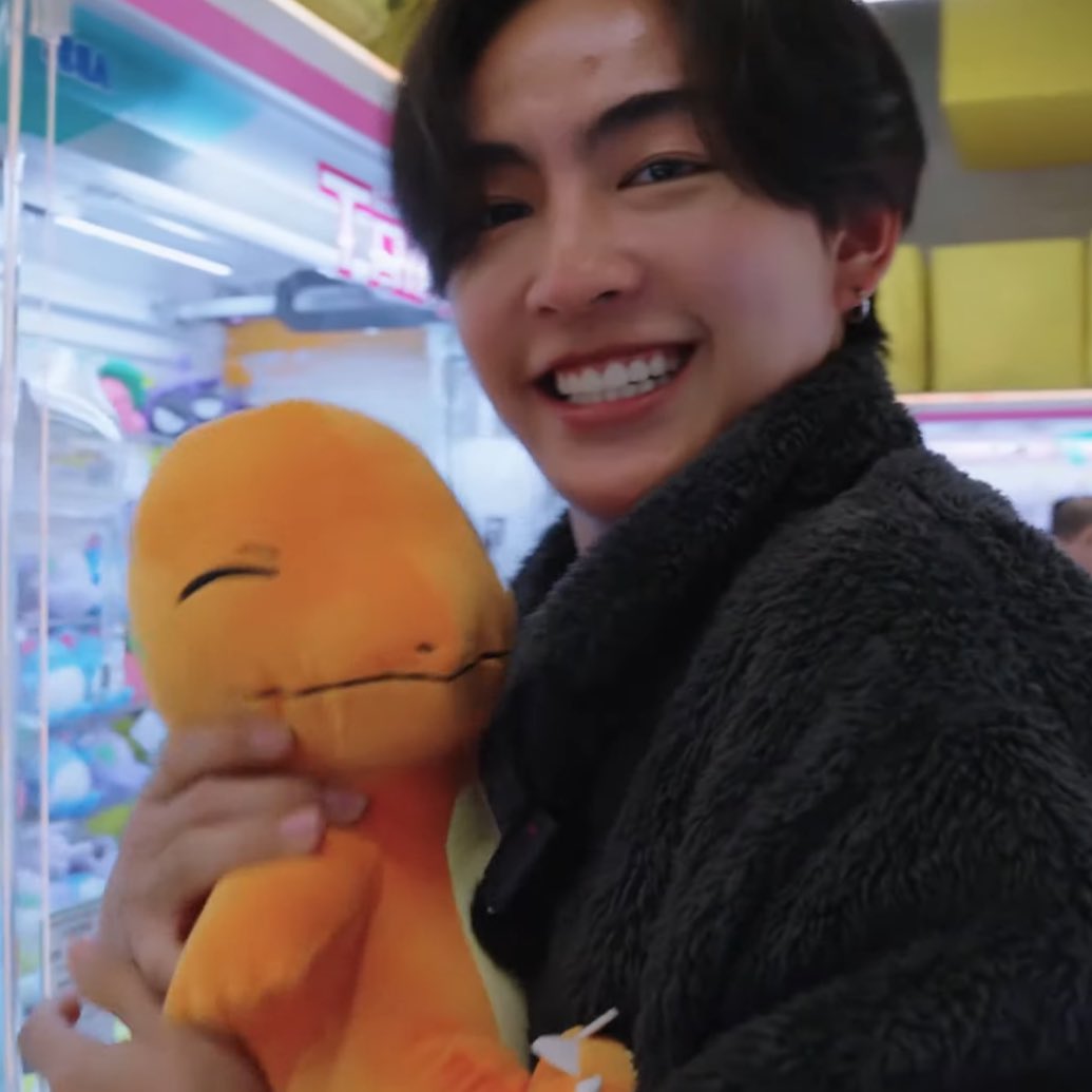 heartmeoaw's tweet image. น้องหายใจไม่ออกละมั้ง52525252252552

#HEARTchuthiwat 
#BUSSINGJAPANEP14