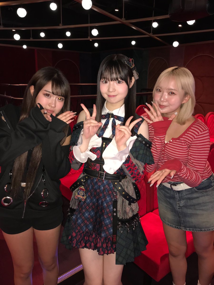 𓊆⑅🎀 お知らせ 🎀⑅𓊇

#一生友子 さんが
#AKB48大衣装展 とAKB48劇場に
遊びに来てくれました👗🎪
素敵なVlogにまとめてくださっているので
一生友子さんのYouTube
ぜひご覧ください👀🍿ꕀ꙳
▶︎ youtu.be/BPEONht6Yx0?si…

AKB48公式TikTokでも
コラボさせていただいたので
checkしてね🫶🏻♡