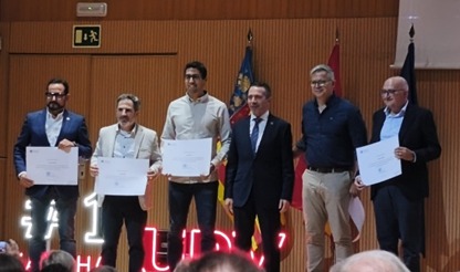 GeomaticaUPV's tweet image. El 4 de noviembre, el equipo de trabajo formado en la ETSIGCT y el DICGF recibió el reconocimiento de la @UPV por su “firme compromiso con la divulgación científica y atención a los medios de comunicación en la cobertura de la DANA de octubre de 2024”.