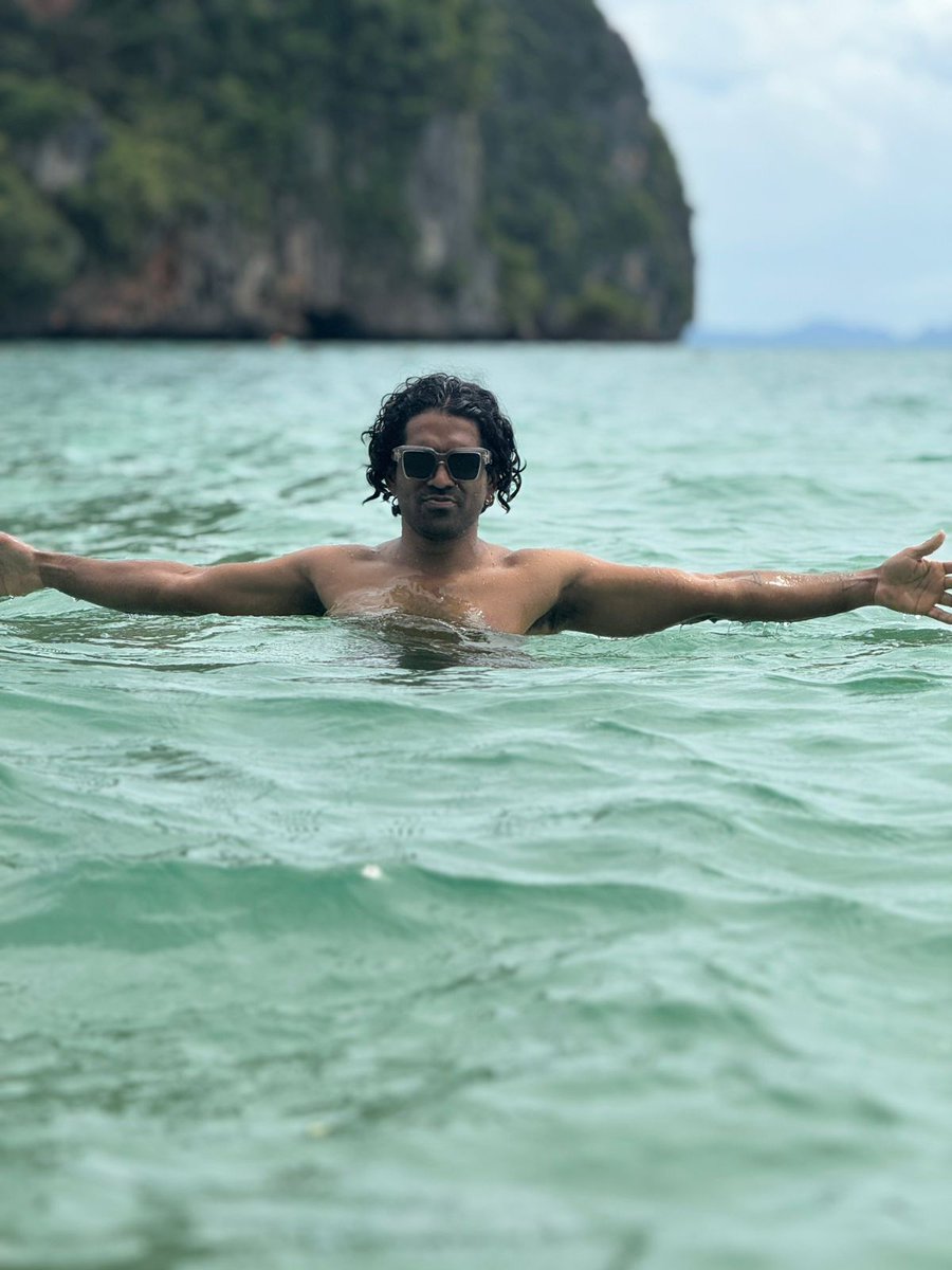 esvips's tweet photo. It's easy to travel in Thailand, people are very kind and loving, I like it everywhere by the waters... https://t.co/4rGL3ZzZjm