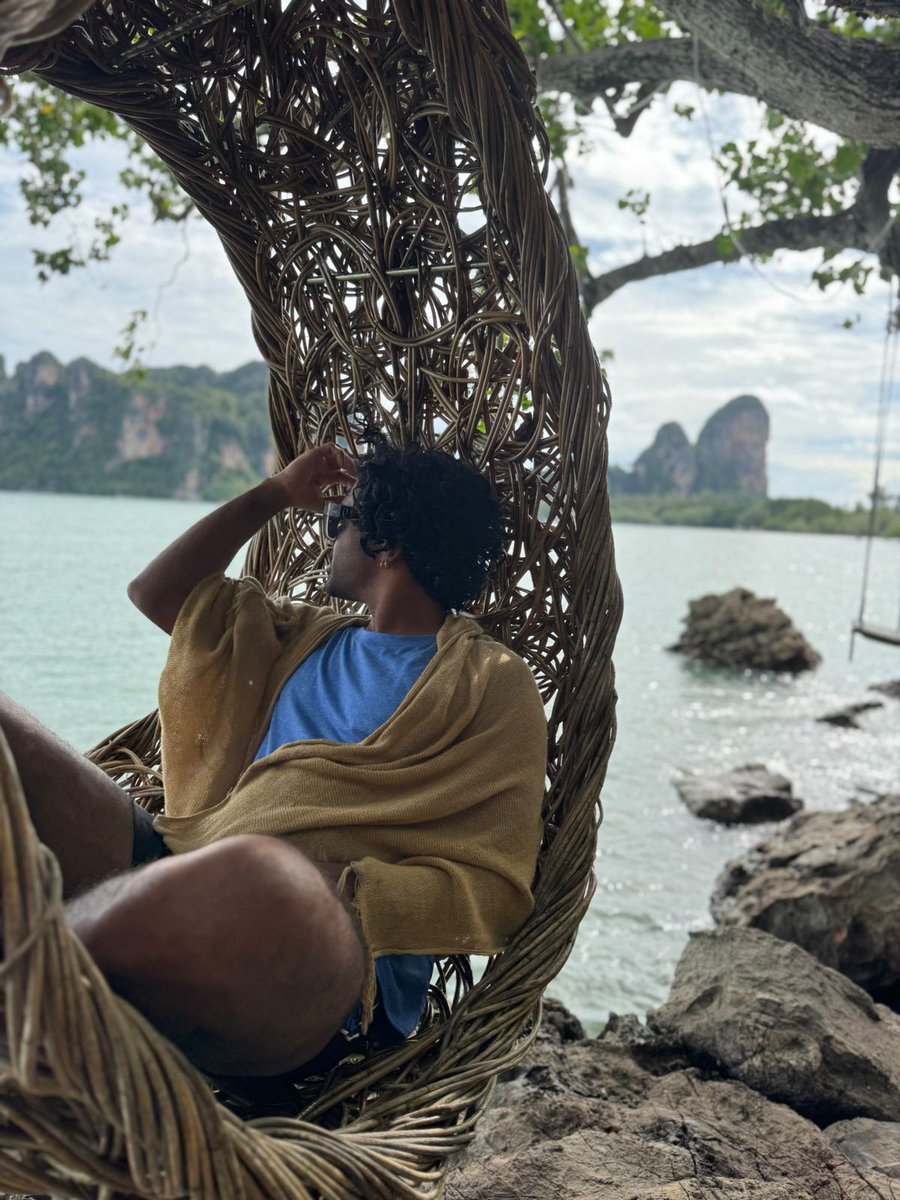esvips's tweet photo. It's easy to travel in Thailand, people are very kind and loving, I like it everywhere by the waters... https://t.co/4rGL3ZzZjm