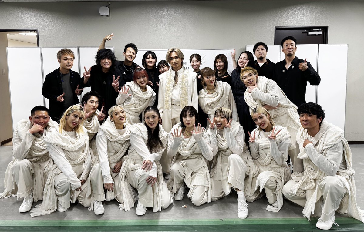 kanaioki's tweet photo. KOICHI DOMOTO LIVE TOUR 2025
#RAISE
全11公演キーボードで参加させていただきました🎹
オケピが実家のような安心感があり心穏やかに演奏することができました🤲

またお会いできますように！！ さみしい！！！
#KOICHIDOMOTO 
#堂本光一 https://t.co/6oFjh5oaqx