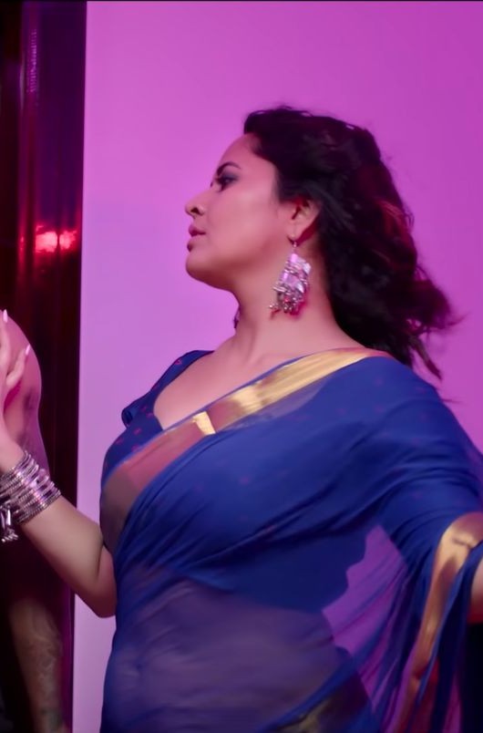 Anasuya Bharadwaj  navel