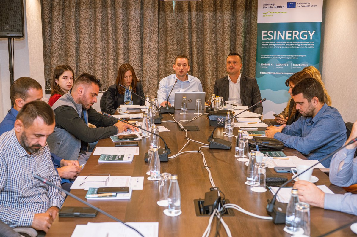 eko_fond's tweet photo. U organizaciji Eko-fonda održan je Forum o kreiranju politika u okviru međunarodnog projekta ESINERGY - Energetska stabilnost kroz obnovljive izvore i skladištenje energije, koji se realizuje kroz Interreg program za Dunavski region. https://t.co/fXkr7N0SN2