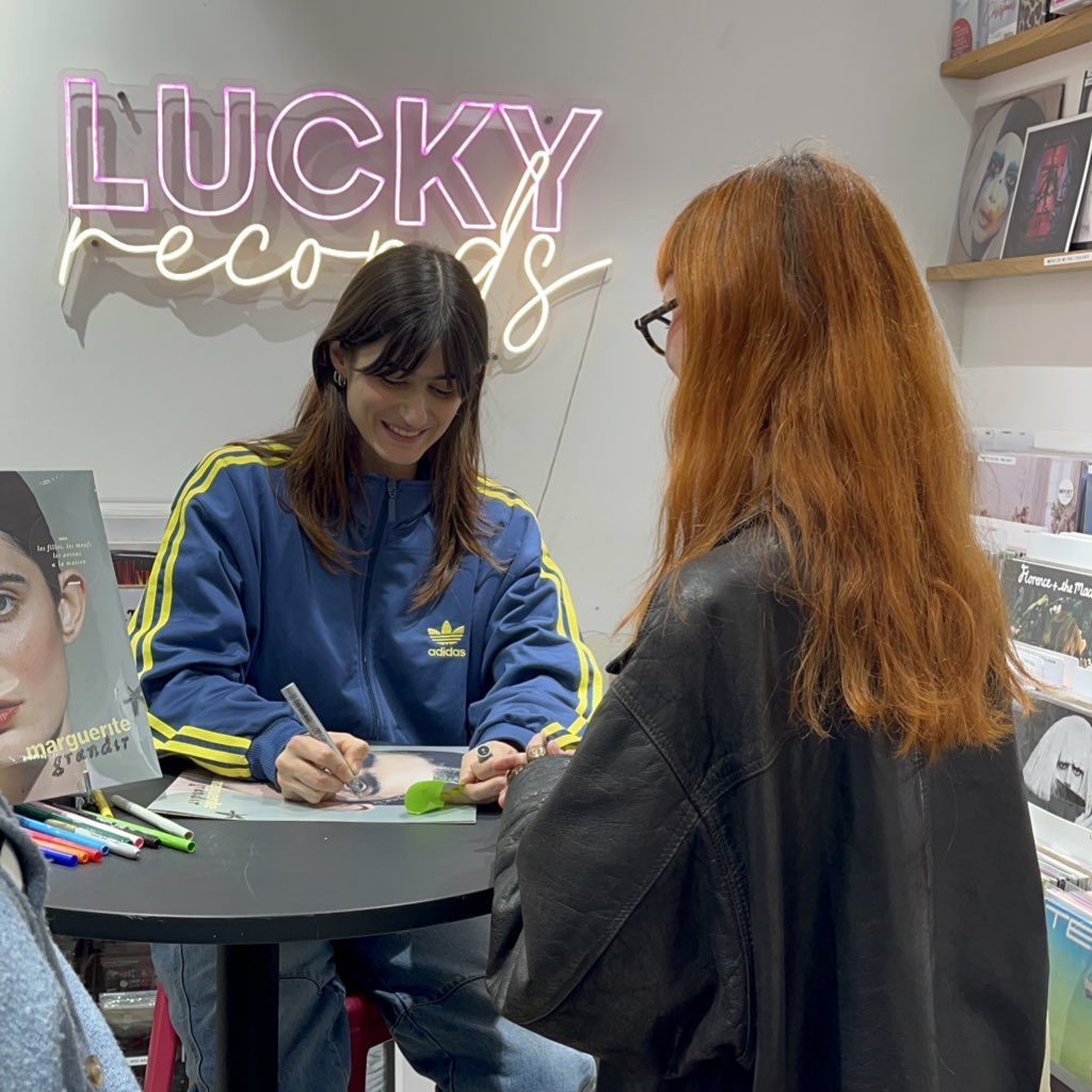 pixiexstarac's tweet photo. margue qui me reconnaît franchement je suis sur un p’tit nuage 🧚🏻‍♂️ https://t.co/vCUJUHAlC1