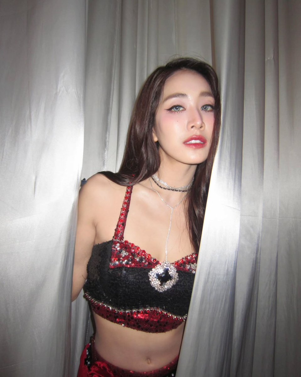 mind4eve_fans's tweet image. {06/11/25} IG Post Update : _.tiya_ 

Salsa No Drama💃🏻
#4EVESalsaNoDrama_MV

#Mind4EVE #4EVE #มายด์4EVE