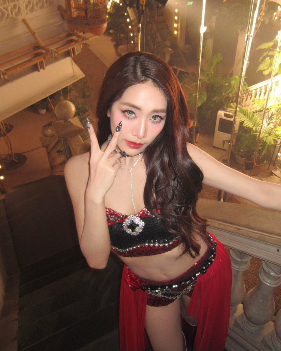 mind4eve_fans's tweet image. {06/11/25} IG Post Update : _.tiya_ 

Salsa No Drama💃🏻
#4EVESalsaNoDrama_MV

#Mind4EVE #4EVE #มายด์4EVE