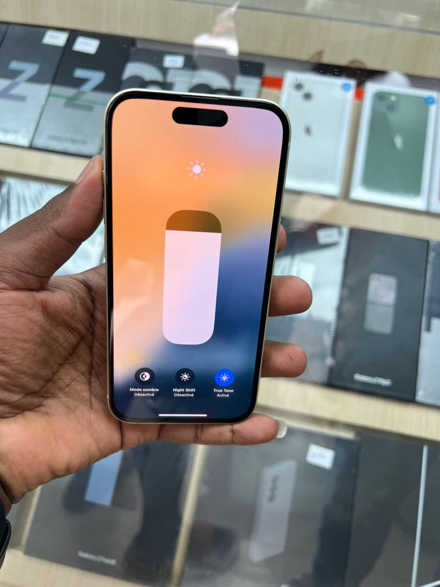 PassiTronics's tweet image. Un autre iphone 15 🔥 

Iphone 15 128G
Tout est propre et ok
Pays d’Origine : Canada 🇨🇦 

Prix : 280 000 Fcfa

💬 Appelez / WhatsApp : 691 24 97 04 
📍 Douala – Akwa (Près de MTN Commercial) 
✅ Facture &amp;amp; Garantie assurées 

NB : TROC ACCEPTÉ 🥳