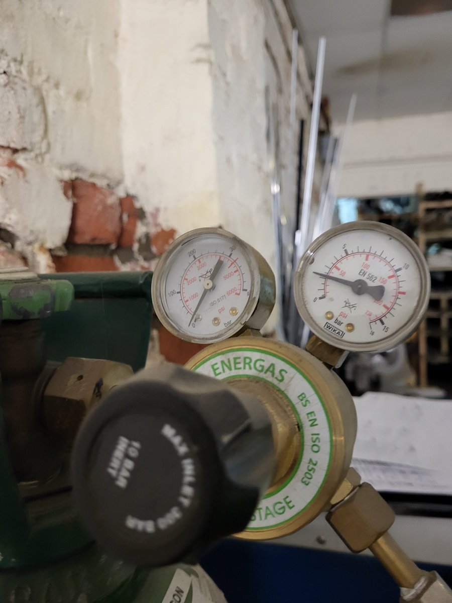 Alpine_Glass's tweet image. Delivery day and glass shop production!

01274 494940 
0757 2122791 
Sales@alpine-glass.co.uk

💚💚 💚

#glass #glazing #glazier #doubleglazing
#windows #doors #winndowsanddoors  #Bradford #WestYorkshire #Home #homeimprovement 
 #fensa #dayinthelife #alpine #SHOWROOM