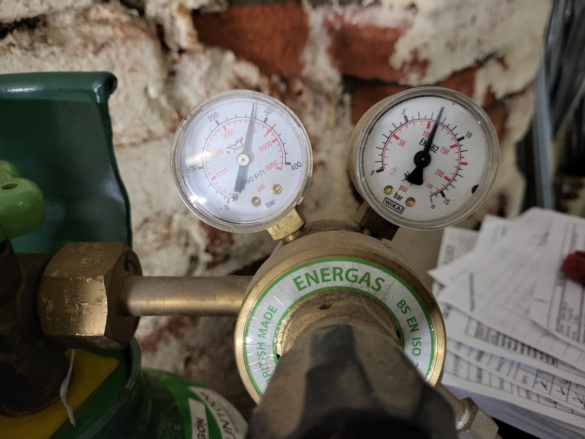 Alpine_Glass's tweet image. Delivery day and glass shop production!

01274 494940 
0757 2122791 
Sales@alpine-glass.co.uk

💚💚 💚

#glass #glazing #glazier #doubleglazing
#windows #doors #winndowsanddoors  #Bradford #WestYorkshire #Home #homeimprovement 
 #fensa #dayinthelife #alpine #SHOWROOM