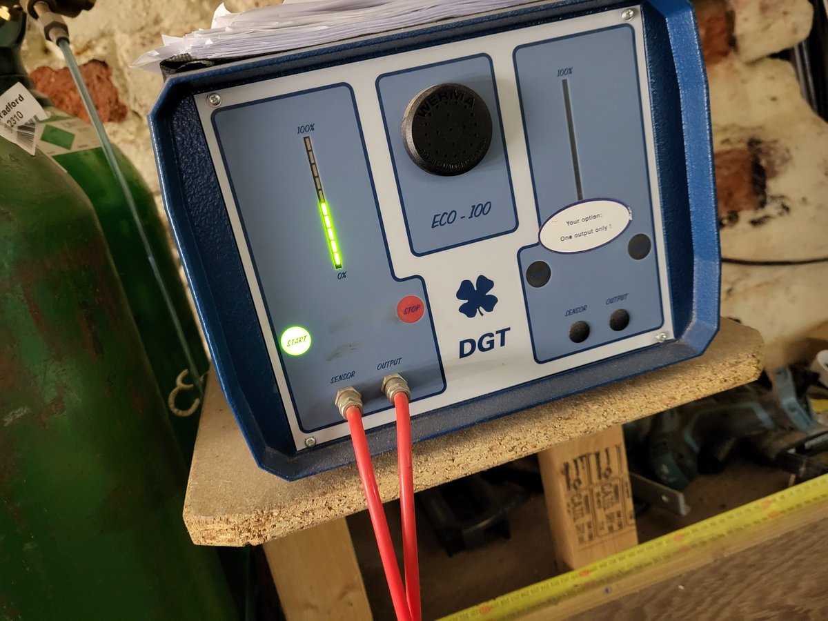 Alpine_Glass's tweet image. Delivery day and glass shop production!

01274 494940 
0757 2122791 
Sales@alpine-glass.co.uk

💚💚 💚

#glass #glazing #glazier #doubleglazing
#windows #doors #winndowsanddoors  #Bradford #WestYorkshire #Home #homeimprovement 
 #fensa #dayinthelife #alpine #SHOWROOM