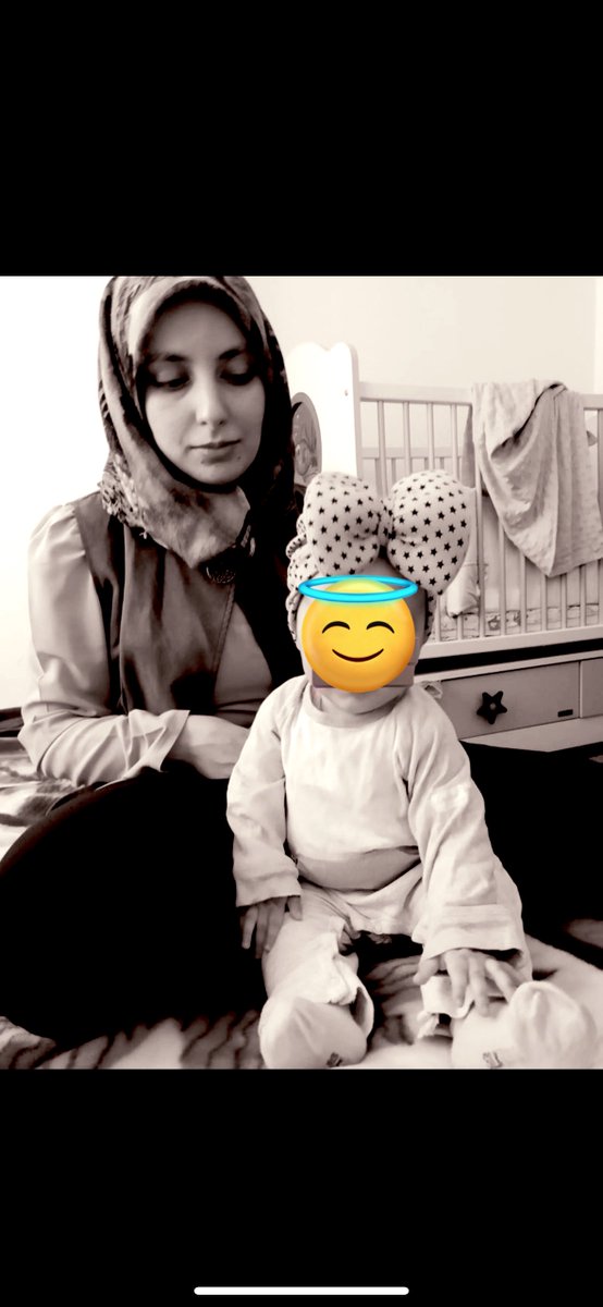 Yasemin Melizci Hemşire 4yıldır cezaevinde
9yıl hapis cezası alan Melizci 0cak 2021’den
beri kızı Saime ile birlikte Cezevinde ..

Eşi’de benzer sebeplerle tutuklu olan
Melizci'nin 9aylıkken cezaevine giren
kızı Saime artık 4yaşında ..!!