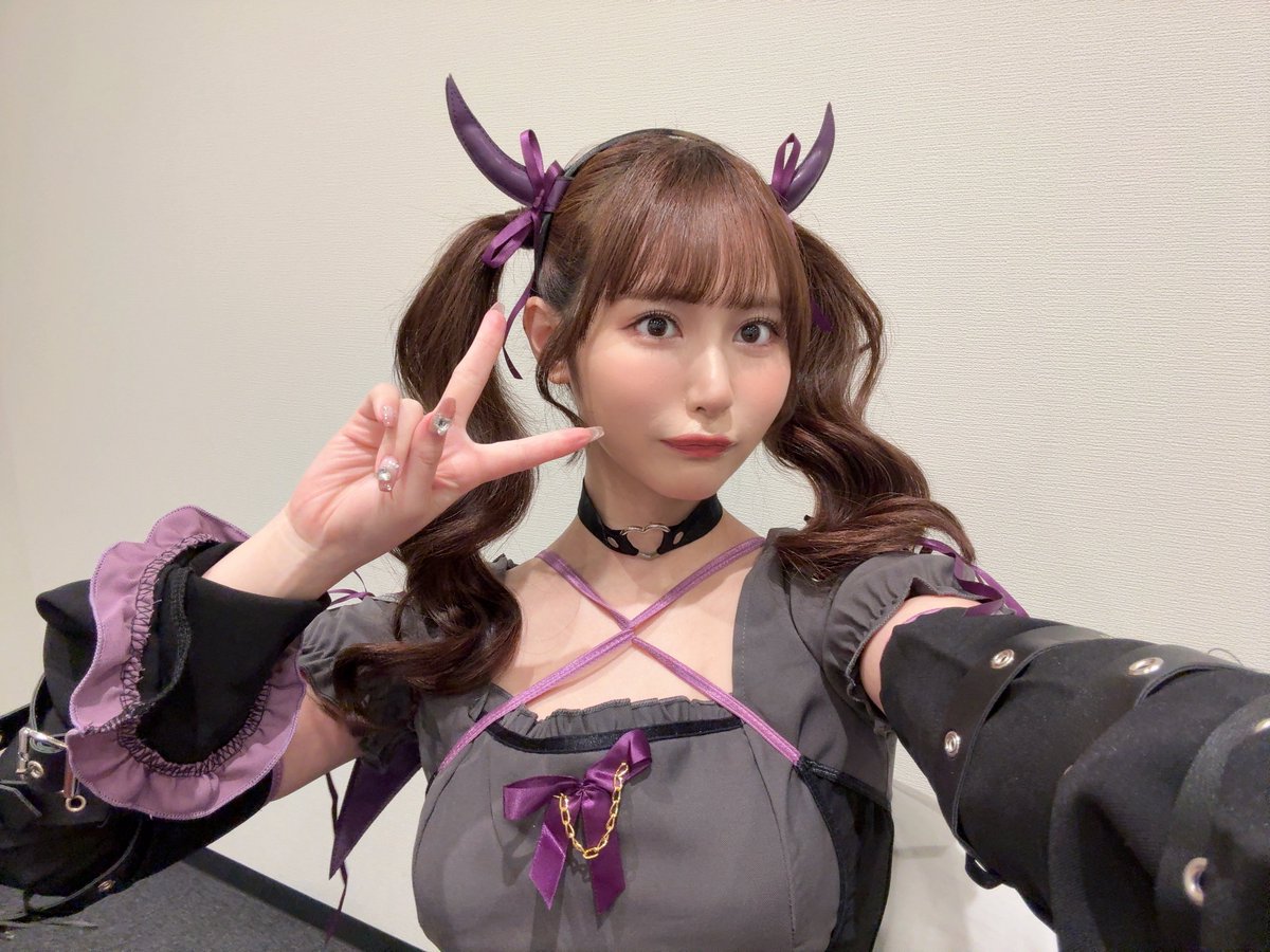 小野六花俏皮短髮造型呈現清純美少女感