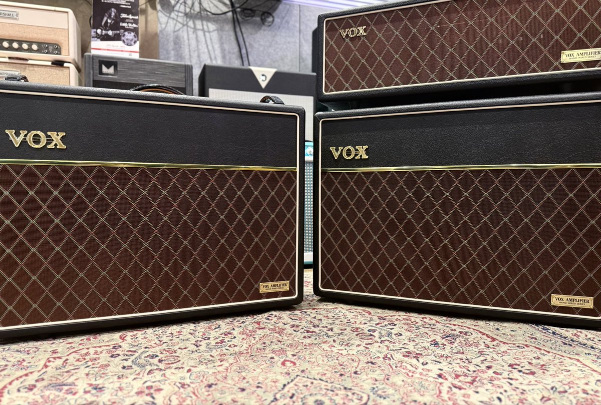 wpp_ikebe's tweet photo. 【🍂#アンステ 秋の新着情報🔥】
#VOX🇬🇧 
AC30HWRH/V212HWRX
#HandWired で再現された60sヴィンテージスタイルのAC30HandWired HEAD w/212スタックが希少数入荷！素晴らしいブリティッシュ・アンプサウンドをお楽しみ下さい♪
#UKRock  #vox #topboost 
▶️【https://t.co/dbwDHHF8L9】 https://t.co/7jcTUlHua7