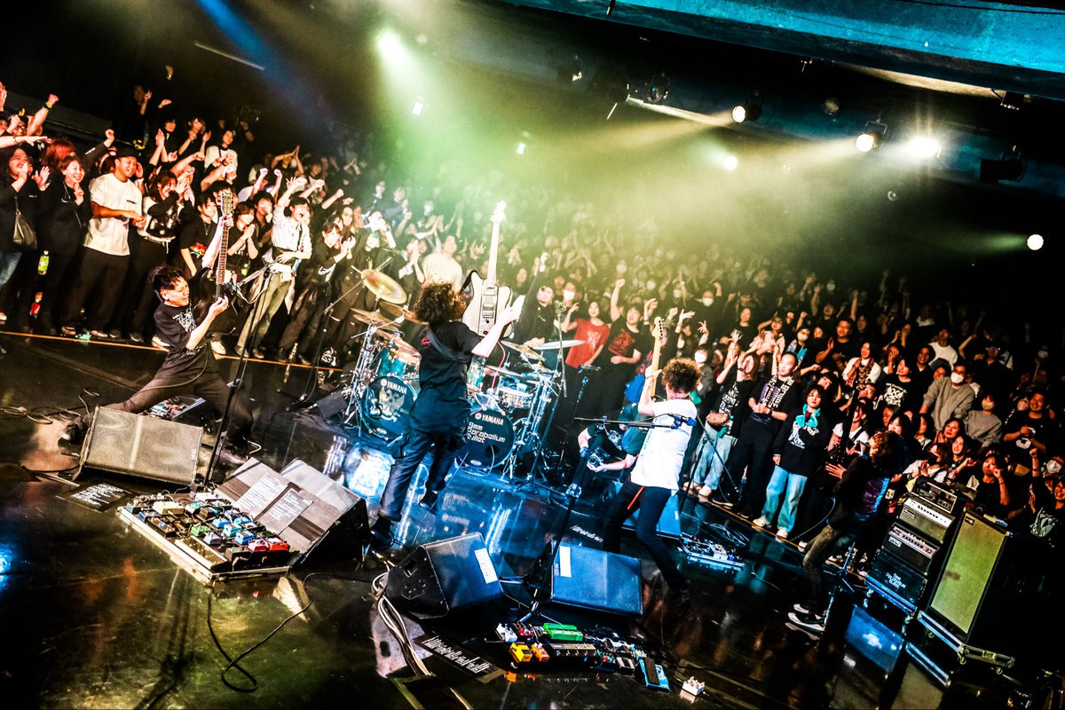 9mm_official's tweet image. 【MEDIA】
Real Soundにて、10/26(日)新宿FACEにて開催した9mm Parabellum Bullet フロアライブ2025 『新宿FACE、死角なし。』のライブレポートが公開！

realsound.jp/2025/11/post-2…

是非ご覧ください！

photo by 新倉映見(えみだむ)