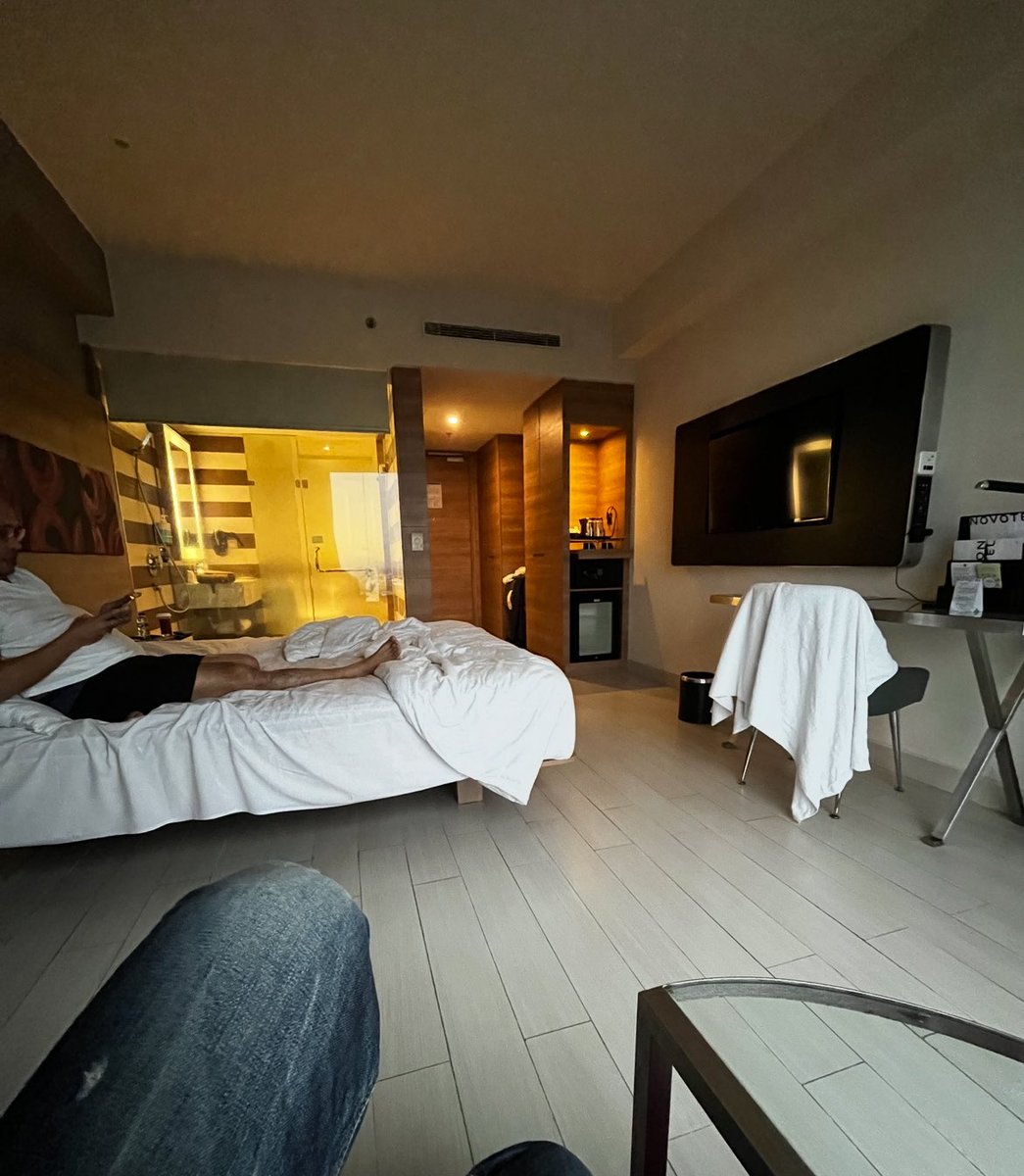jimmneu's tweet photo. dapetnya di hotel ini mulu anjay, disini banyakan visitor yang aktif aplikasi ya 🙄 #gaypekanbaru https://t.co/C7JAdRDwE0