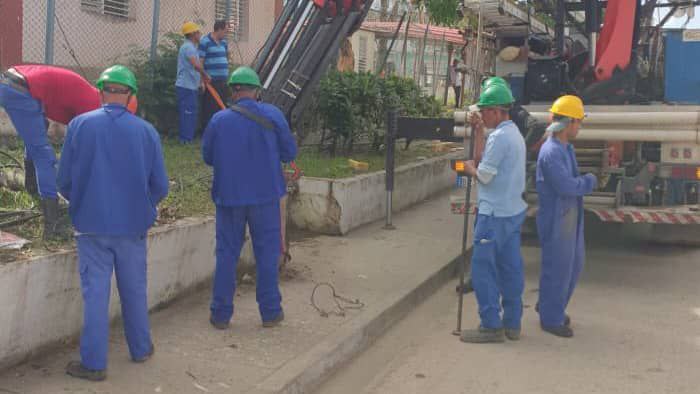 📌 Una representación de la Brigada de La Habana se encuentra trabajando hoy en Sagua de Tánamo, Holguín, en aras de avanzar en la recuperación de los servicios 📲☎️.
#EtecsaConCuba 🇨🇺
#Melissa 🔊 #ArtemisaJuntosSomosMás