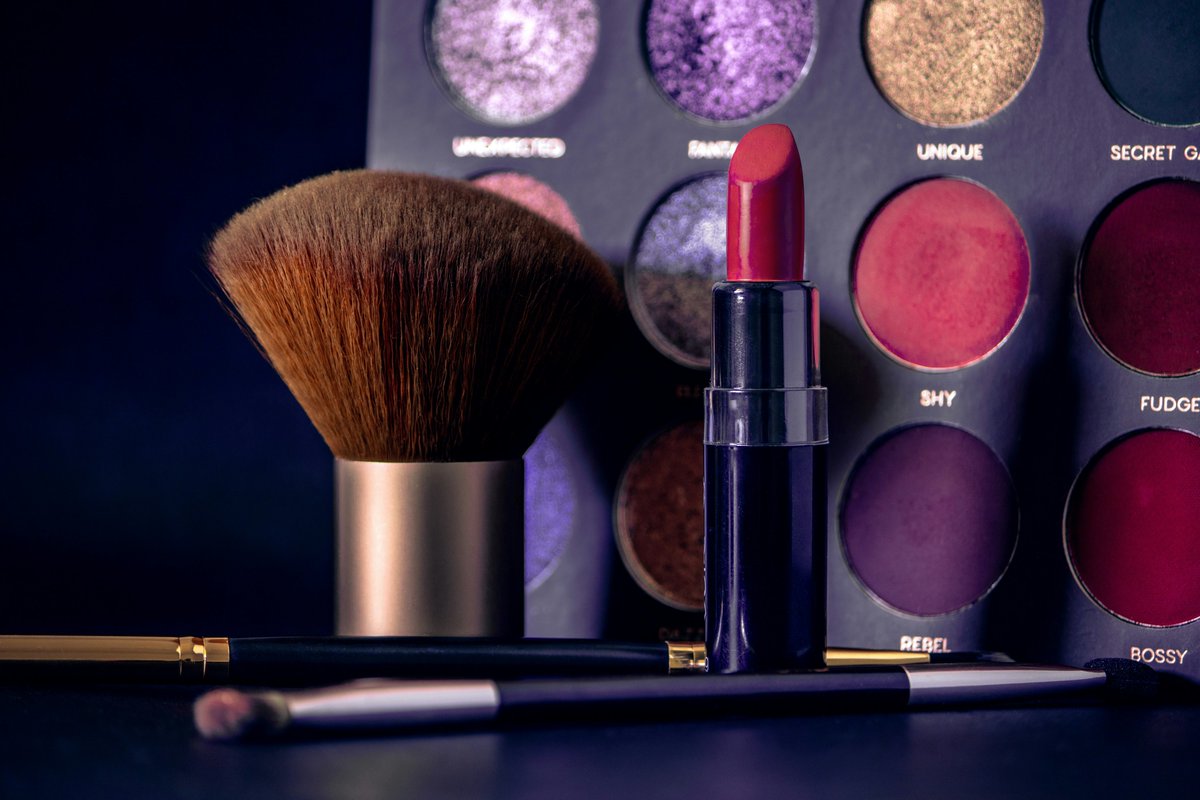 NadaboxBlog's tweet image. 💅مشروع بسيط وممتع لكل عشاق الجمال!
تعلمي طريقة صناعة مستحضرات التجميل الطبيعية بخطوات سهلة وأدوات متوفرة، مع أفضل الموردين داخل السعودية التفاصيل كاملة هنا 👇
🔗 nadabox.blogspot.com/2025/11/blog-p…
#مشاريع_صغيرة #مشروع_منزلي #منتجات_تجميل #منتجات_طبيعية #ريادة_أعمال #السعودية #مشاريع_ناجحة