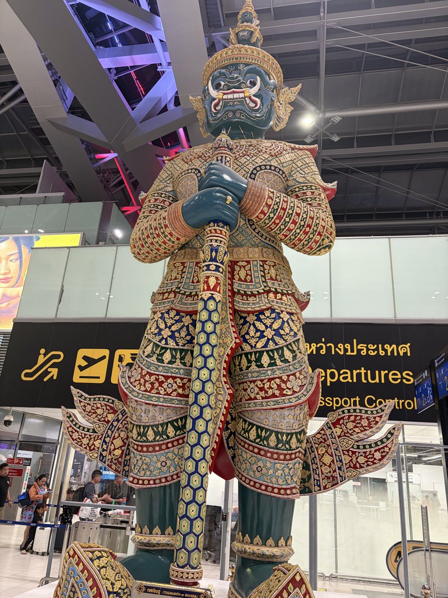 AjayRamidi's tweet photo. @BJP4India @VHPDigital @rssurjewala @DeccanChronicle @ndtv @CNNIBNLive 
Can this to be true? How can they keep Ravan statue in an international airport &amp; that too totally writing a wrong story. Time to wake up https://t.co/8DEf1NEP2E