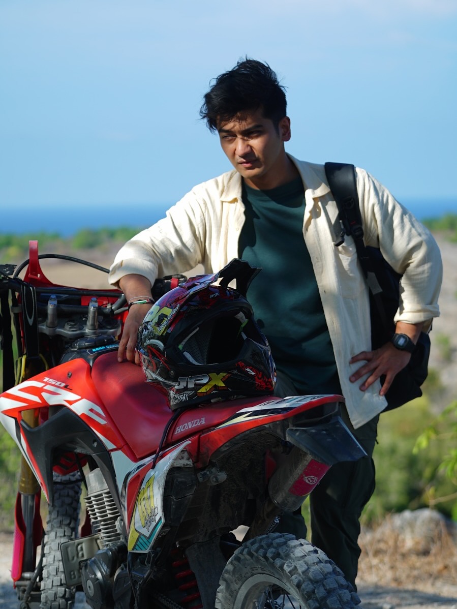 myrnanewss's tweet image. #RNANEWS #RNASELEBSTYLE Gaskan.
Motoran di padang savana, biar eksotis katanya.

#sumba #sumbatimur #humbaailulu #ntt BY #TeukuRyan