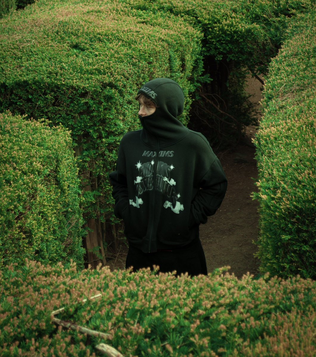 MaximsDream's tweet photo. Introducing the new Maxims Triple Black EP Tracksuit &amp; Maxims Graphite Black EP Tracksuit also featuring’ Maxims Monogram Reversible Beanie Hat! 

https://t.co/0h0QnWRdpb 💫
 
Collection: #MaximsAW26 🍂

#MaximsMovie 
#MaximsMovieTheQuest 

#MaximsDream 💫 https://t.co/EMte2VOH5X