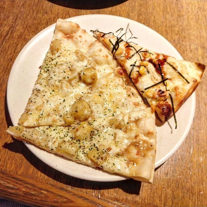 enterthe007's tweet photo. Shakey'sのピザ美味しいよね!

#フライドポテト #フレンチフライ #ピザ #マカロニチーズ #シェイキーズ #Shakeys #Shakey's #Shakey #pizza #piza #pizas #pizzalover #pizza #pizzalovers https://t.co/Diw1vWNgBX