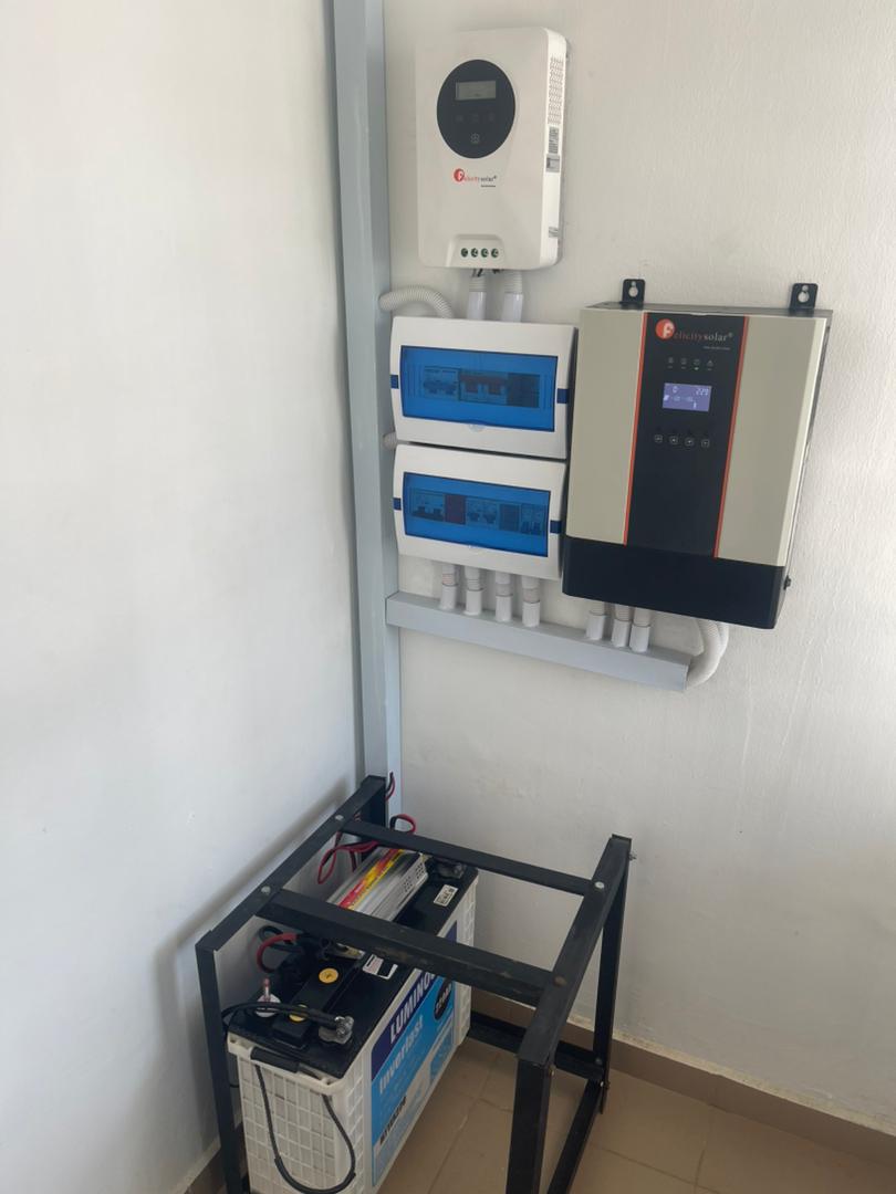 BaaoConstructs's tweet photo. Project Highlight - 3KVA ONGRID SYSTEM
Locations: Ado Ekiti, Ekiti State Nigeria
Visit the link in bio for more information or drop us a mail here-> support@baaoconstruct.com #baaoconstructs #construction #constructionlife #engineering #solar #building #wiring #satelite #engineer https://t.co/VZCosdvn0A
