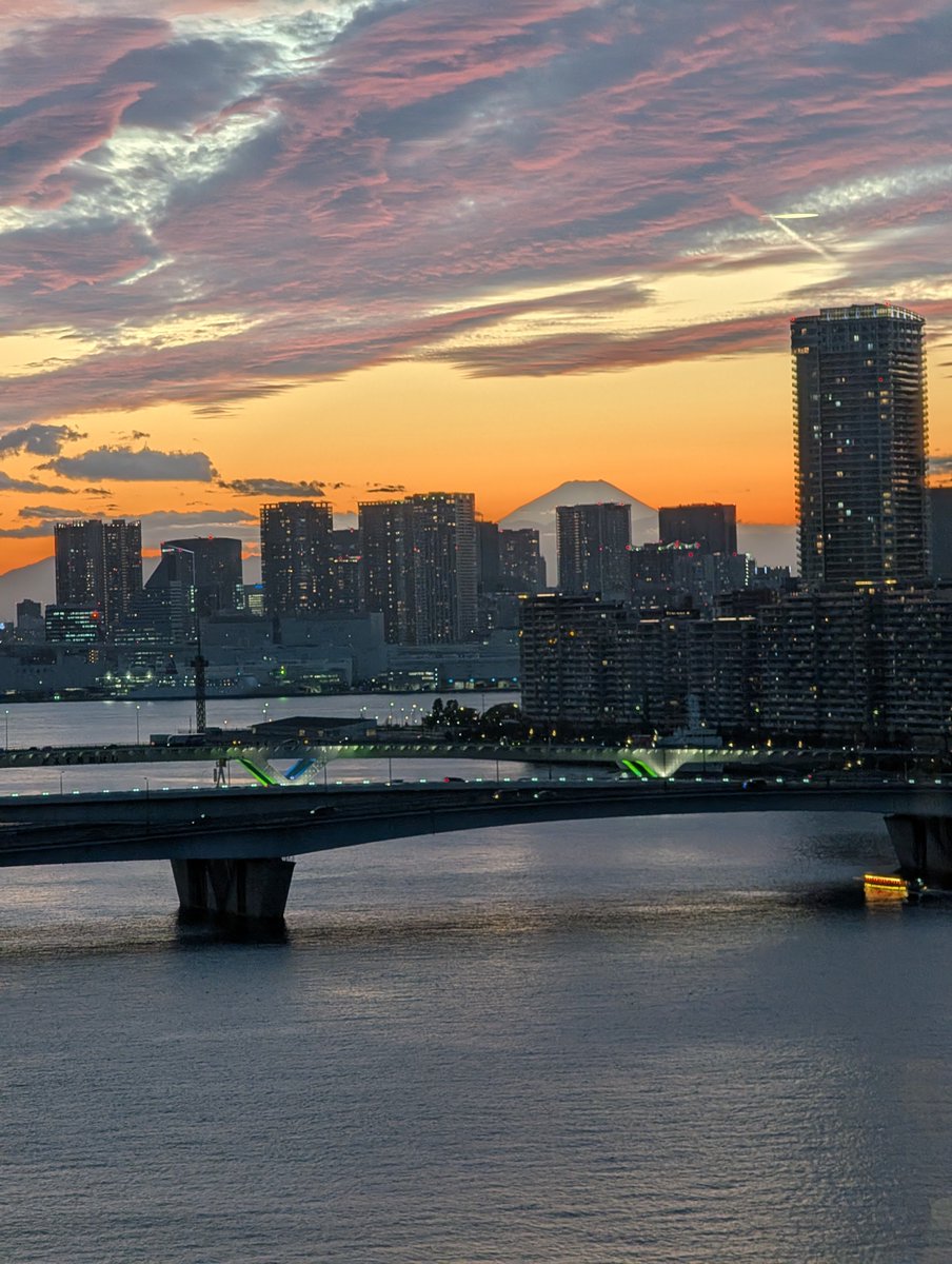 Noice sunset in Tokyo again