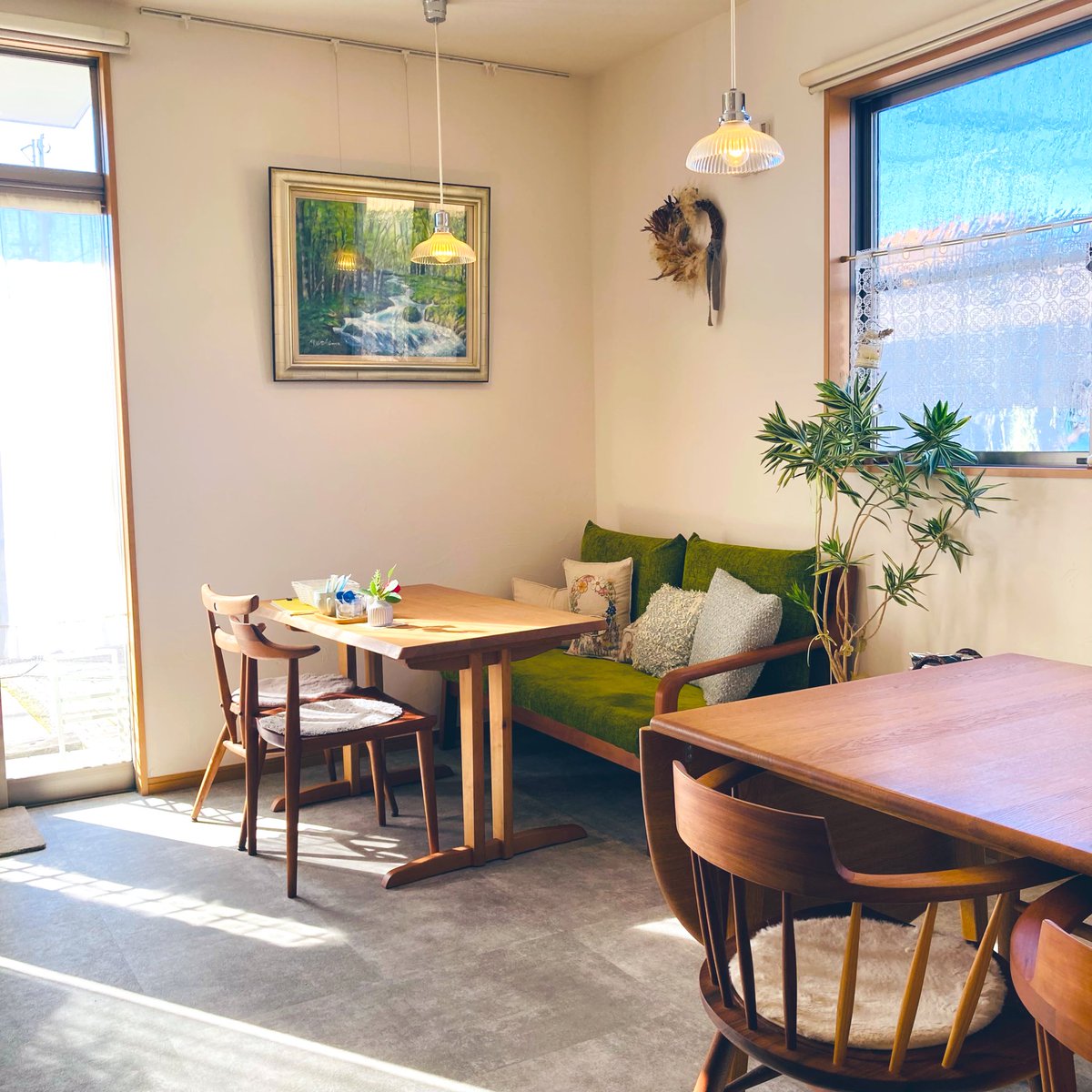 かぼちゃプリンと羊🐏
マスターが人と人を繋げるのが趣味みたいな人で、とても素敵な方々と出会うことができました✨

小さな子どもが私のプリンを見て、ママにお願いしていたのも微笑ましかった笑

優しい世界🫶🏻
#カフェ #プリン