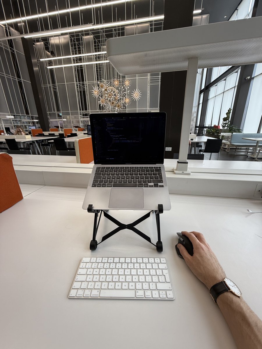 andrewcodesmith's tweet image. A day as a digital nomad in tech in Bangkok 🇹🇭 

- 5 hours coding in a library 
- 10 minutes deciding which random snack to get in 7Eleven
- 4 minutes devouring a mango sticky rice
-2 hours exploring the city at night