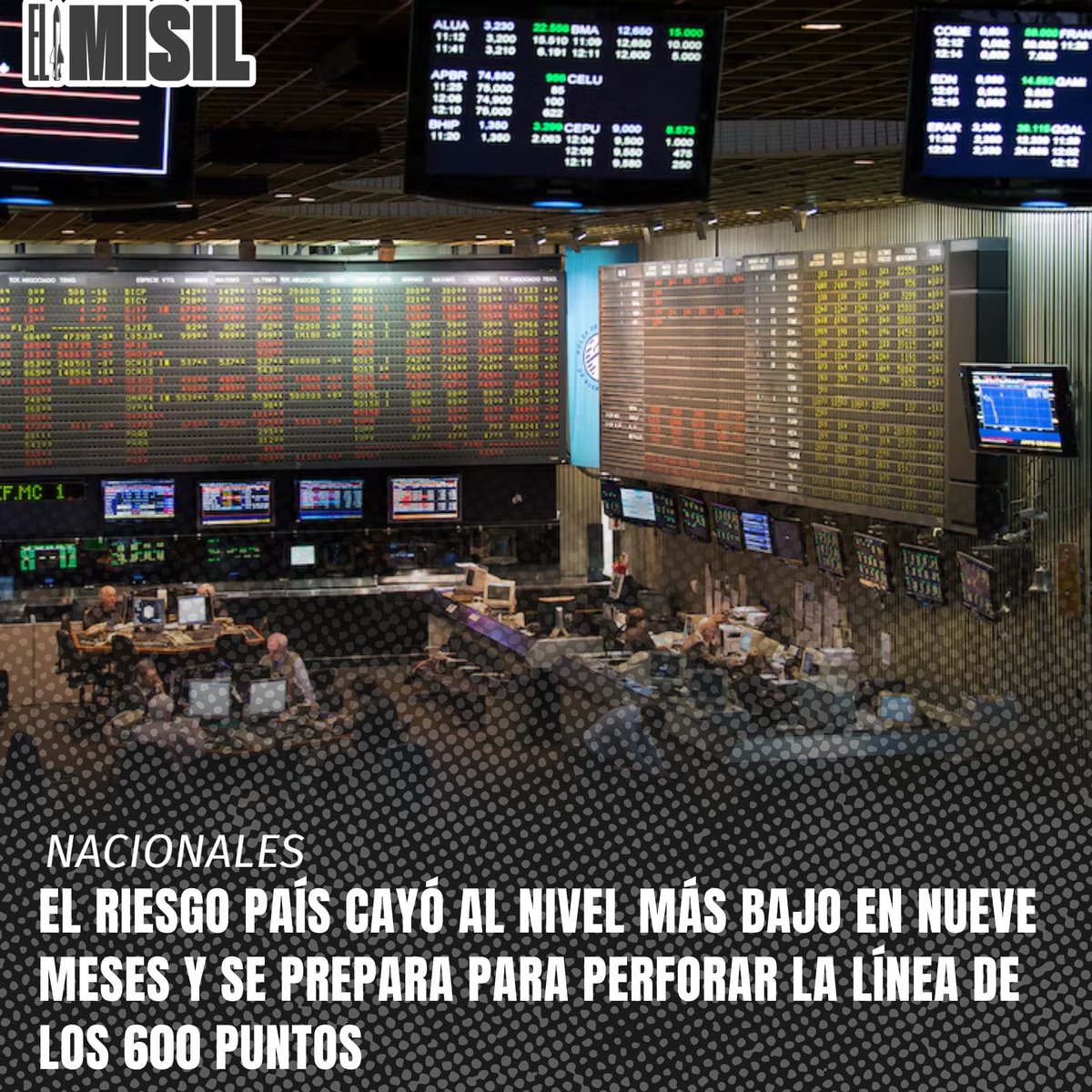 elmisilpy's tweet photo. 📉 El riesgo país cae a 621 puntos, su nivel más bajo en 10 meses, impulsado por la suba de bonos tras las elecciones. Optimismo cauteloso en los mercados. 🇦🇷💰 https://t.co/zZblzFhXVv