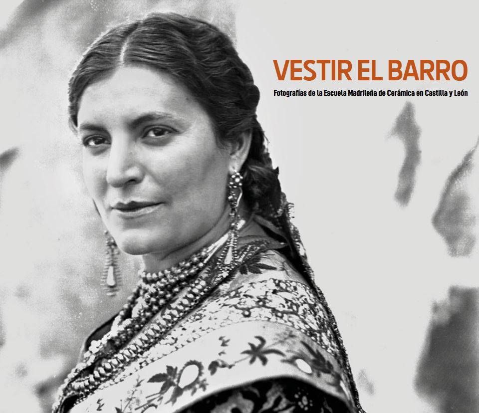 Por  si no pudisteis venir a ver nuestra expo "Vestir el barro. Fotografías  de la Escuela Madrileña de Cerámica en Castilla y León", en el enlace  podéis al menos disfrutar de su catálogo:
shorturl.at/FSUJz