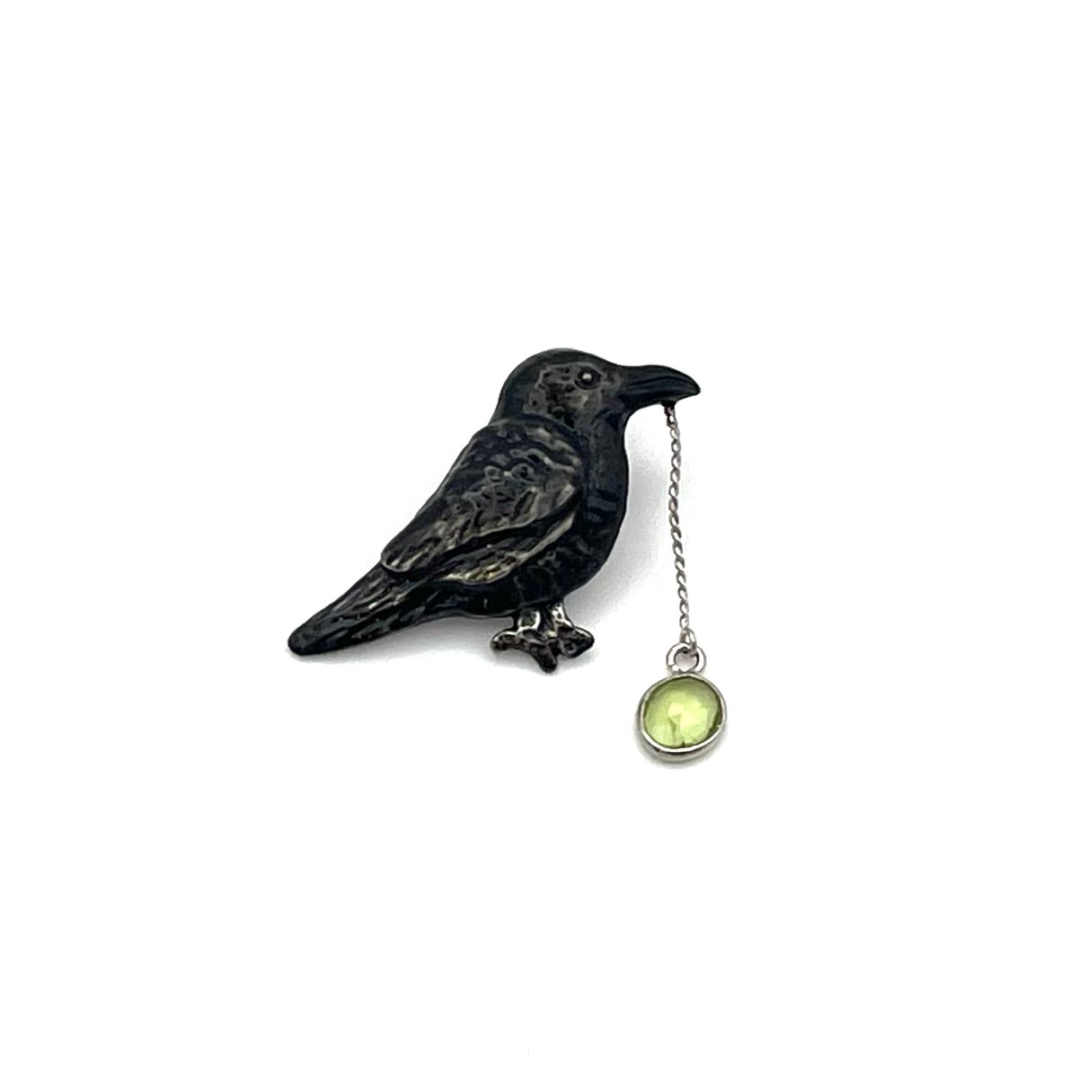 sotto_cell's tweet photo. ワタリガラスと天然石のブローチ🐦‍⬛ https://t.co/J46GMAS3vK