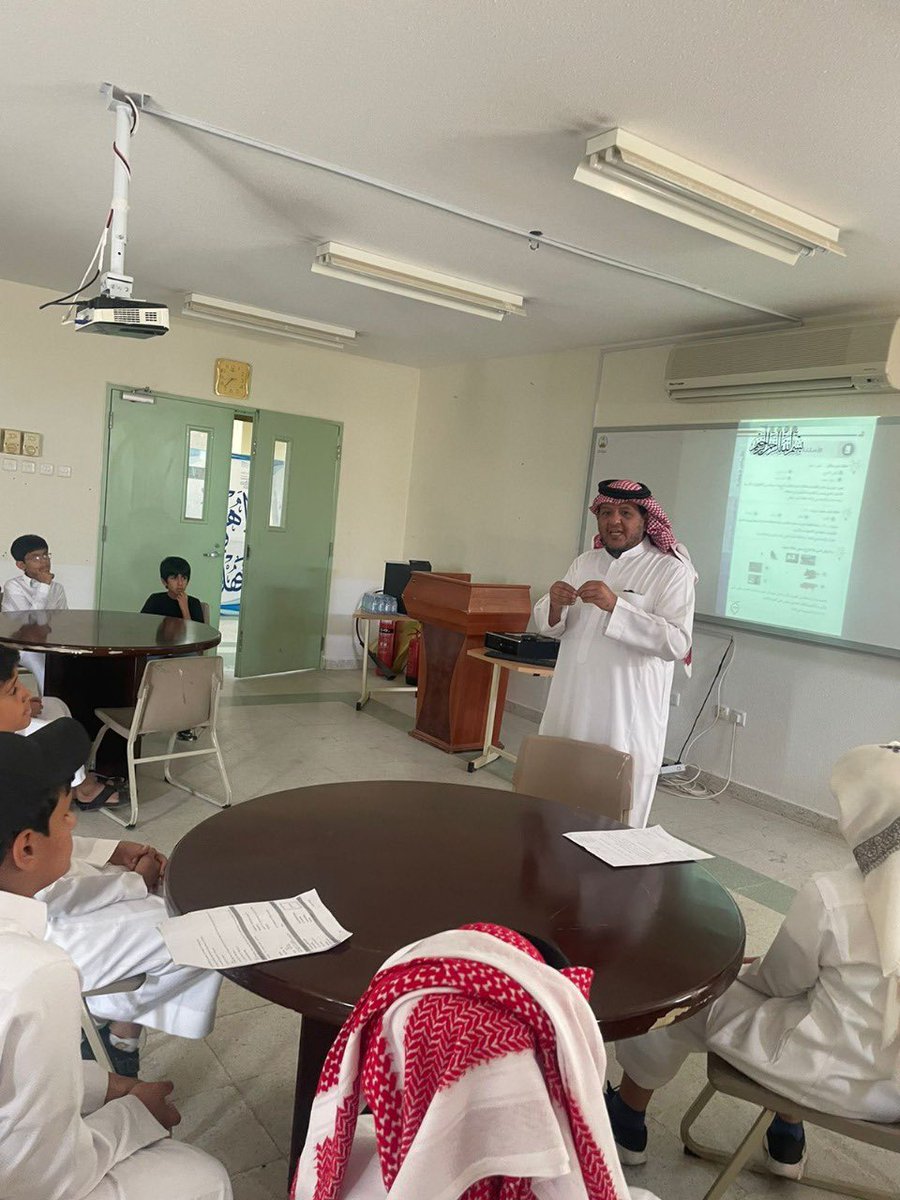 MOE_HHL's tweet image. انطلاق عمليات التدريب في مراكز الموهوبين للبنين والبنات بـ #تعليم_حائل ضمن فعاليات #البرنامج_الوطني_للكشف_عن_الموهوبين 1447هـ، استعدادًا لمرحلة تنفيذ الاختبارات في مقياس موهبة للقدرات العقلية المتعددة، نحو اكتشاف جيلٍ مبدع يقود مستقبل الوطن.