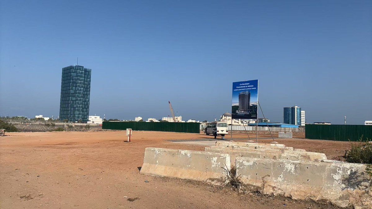 HeTouchroad's tweet photo. A new project in Djibouti, a luxury apartment and office tower. https://t.co/NkGHS2fmC1