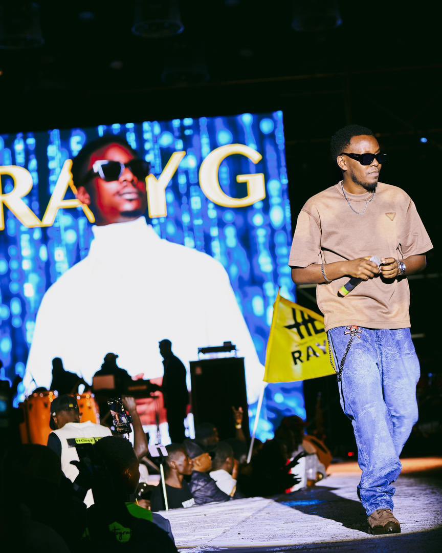 The Mic Icon🎤 tweet media