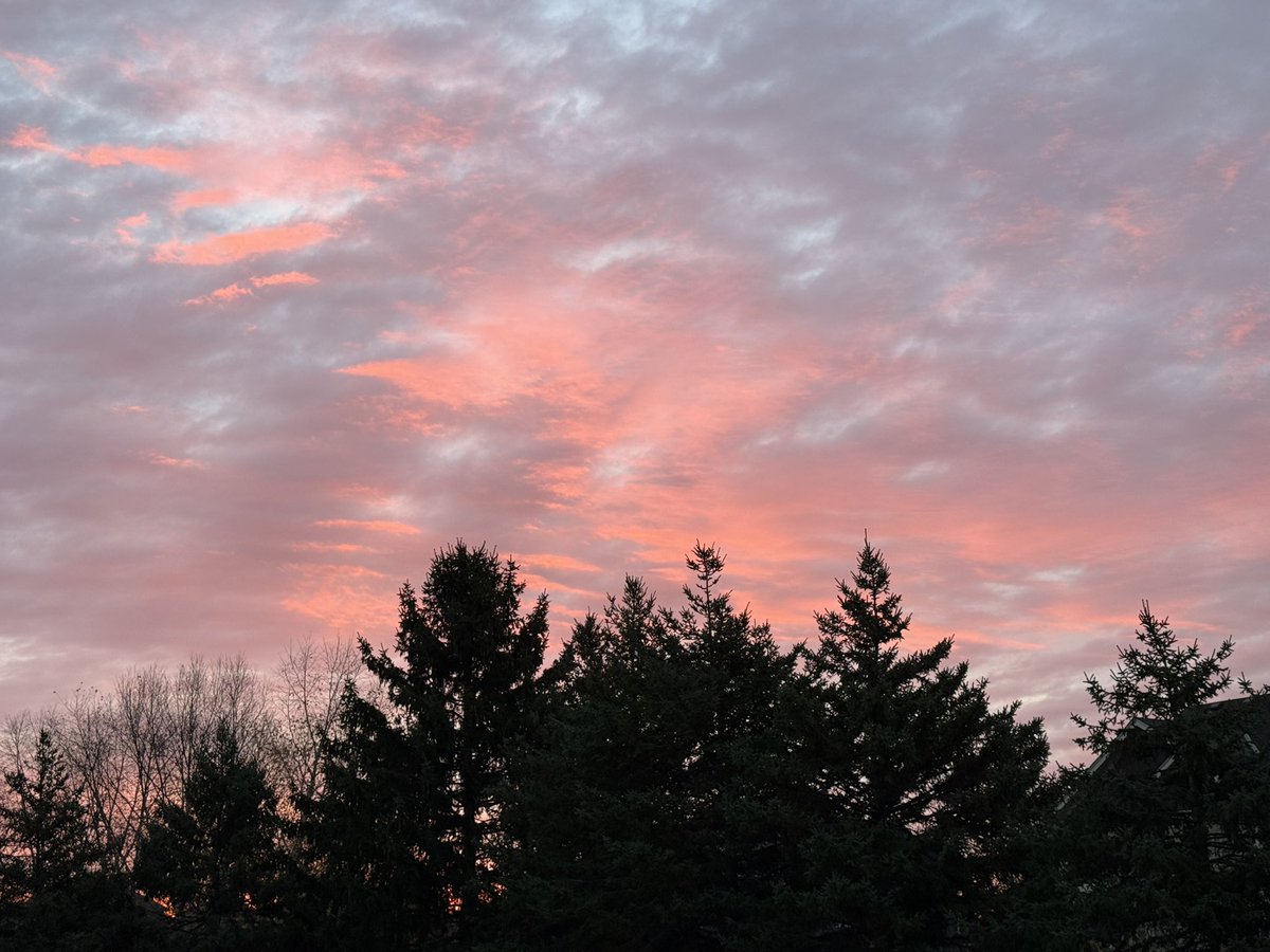 I’m never not amazed at the colors displayed in nature. Sunset. Aurora. Sunrise.