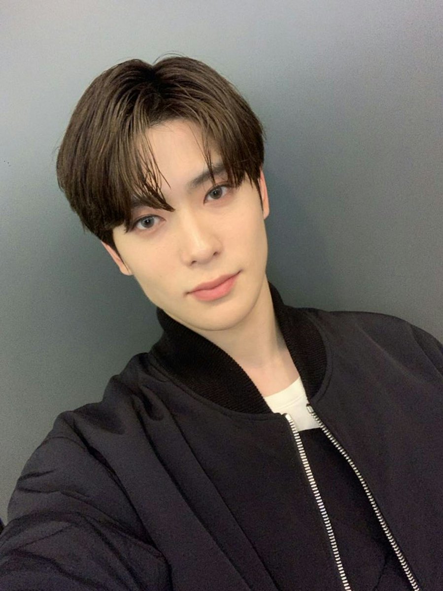 an_jaehyun214's tweet photo. 컬러렌즈 낀 재현이 셀카도 좋아 ♡ https://t.co/y8mOoUV7eB