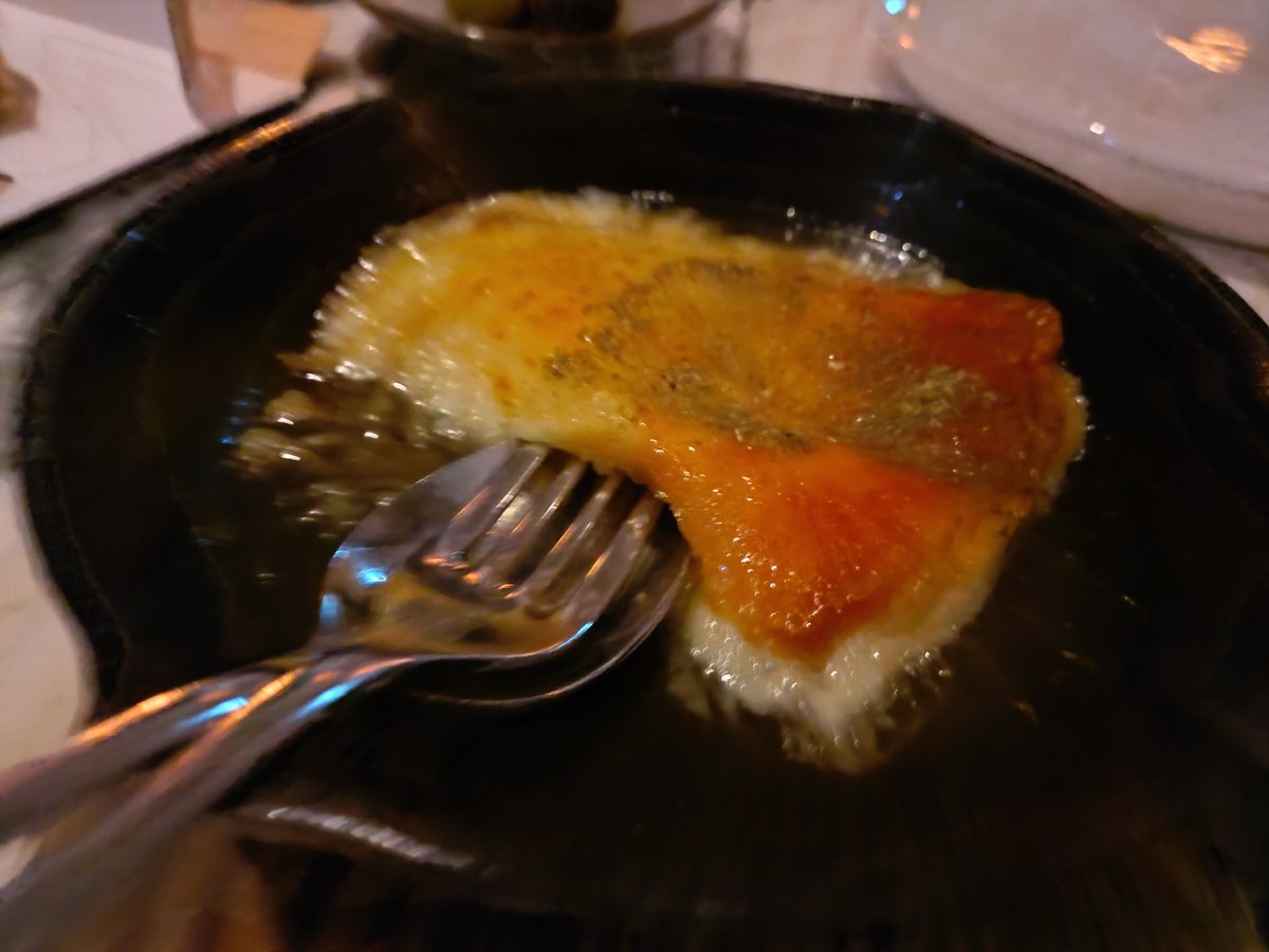 arly056's tweet image. 美少女と初のギリシャ料理🍽️
普段食べてる物と違う味付けで面白い！
#THEAPOLLO