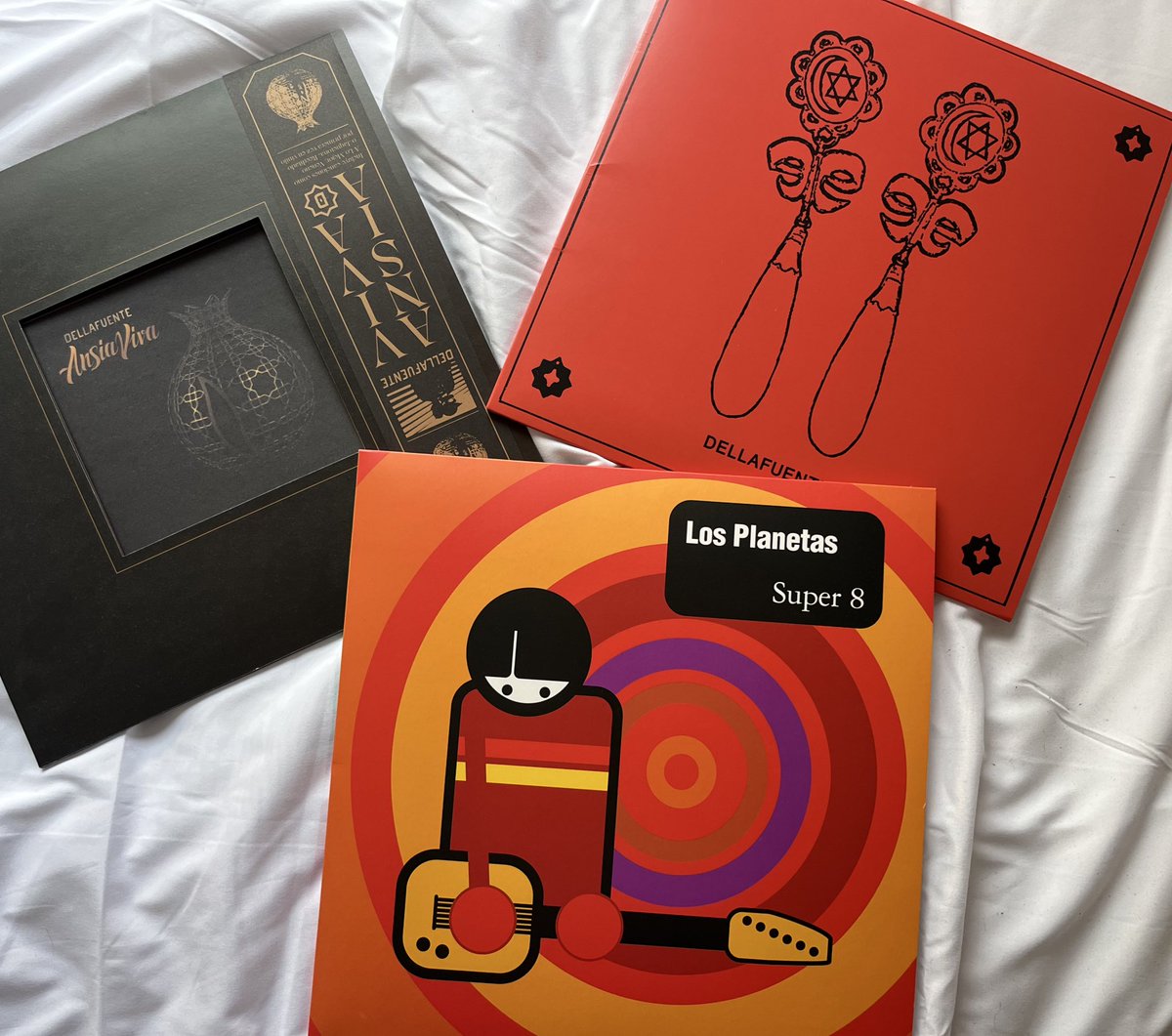 estoy a 1 vinilo de llenar una balda solo con artistas de Granada