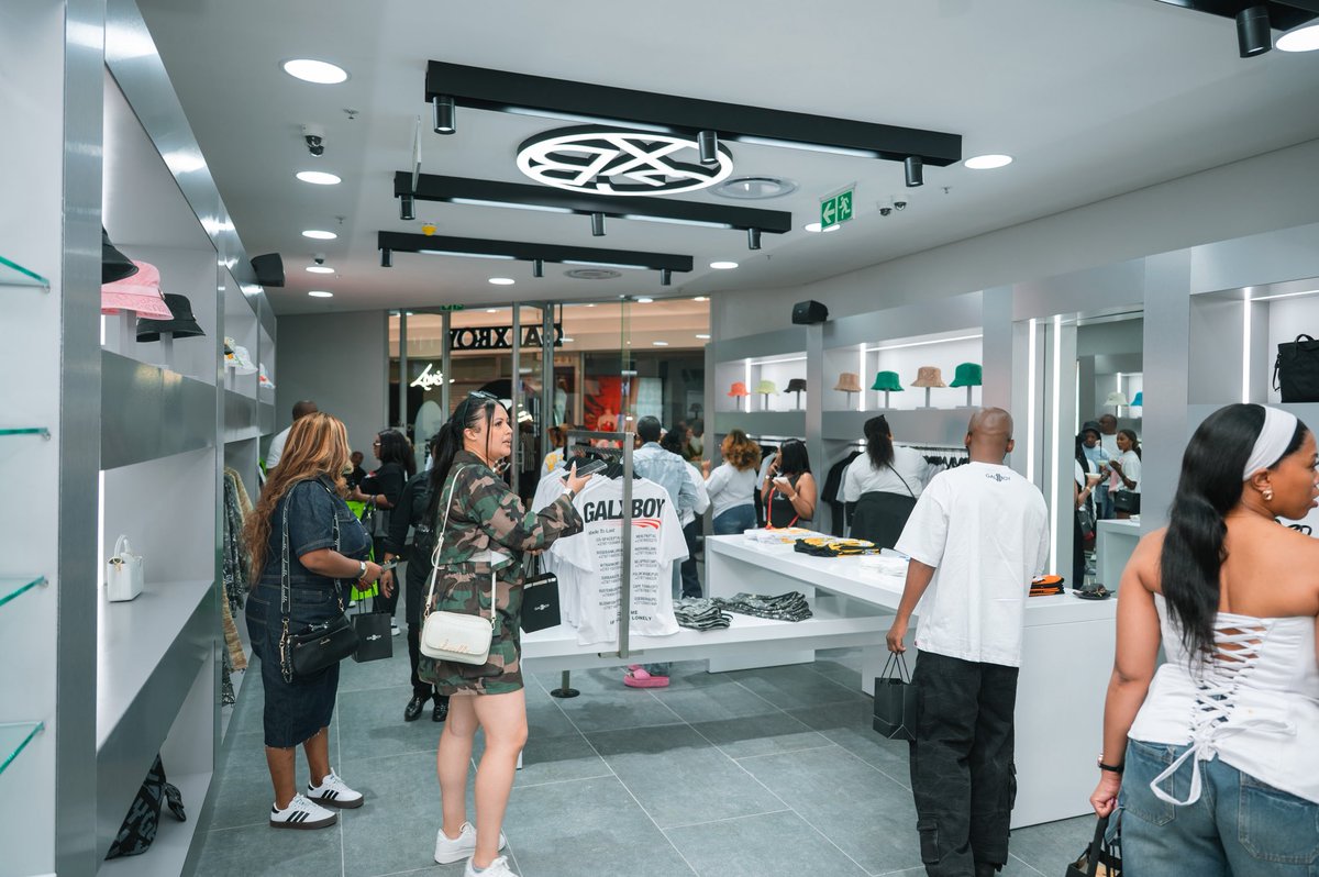 GALXBOY's tweet image. A quick look at the new GALXBOY store in Diamond Pavilion Shopping Centre!

GALXBOY - THAT&apos;S CULTURE
galxboy.co.za