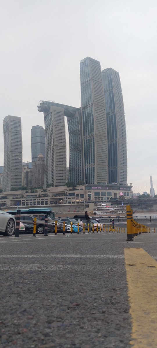 Moved closer to my job in January
Lost the job two months later
Stayed home two months
Got another job
Quit five months in due to politics
Had my first flight (ever) to China through my side gig
Home now for the second month 
Composure💀