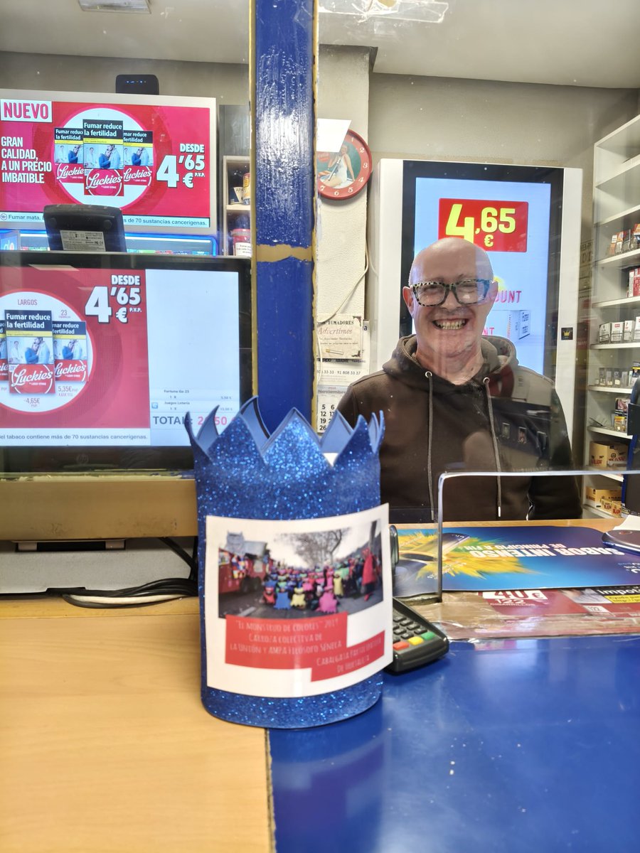 📢Aparecen huchas por los comercios del barrio
Si quieres colaborar con la carroza colectiva 2026 (AMPA Filósofo Séneca,AV La Unión y Sindicato de Barrio) para la <a href="/cabalgataHTZ/">Cabalgata Participativa de Hortaleza</a>
Puedes acercarte al Estanco de Santa Susana,41
¡Construyendo carrozas y barrio desde hace + de 50 años!