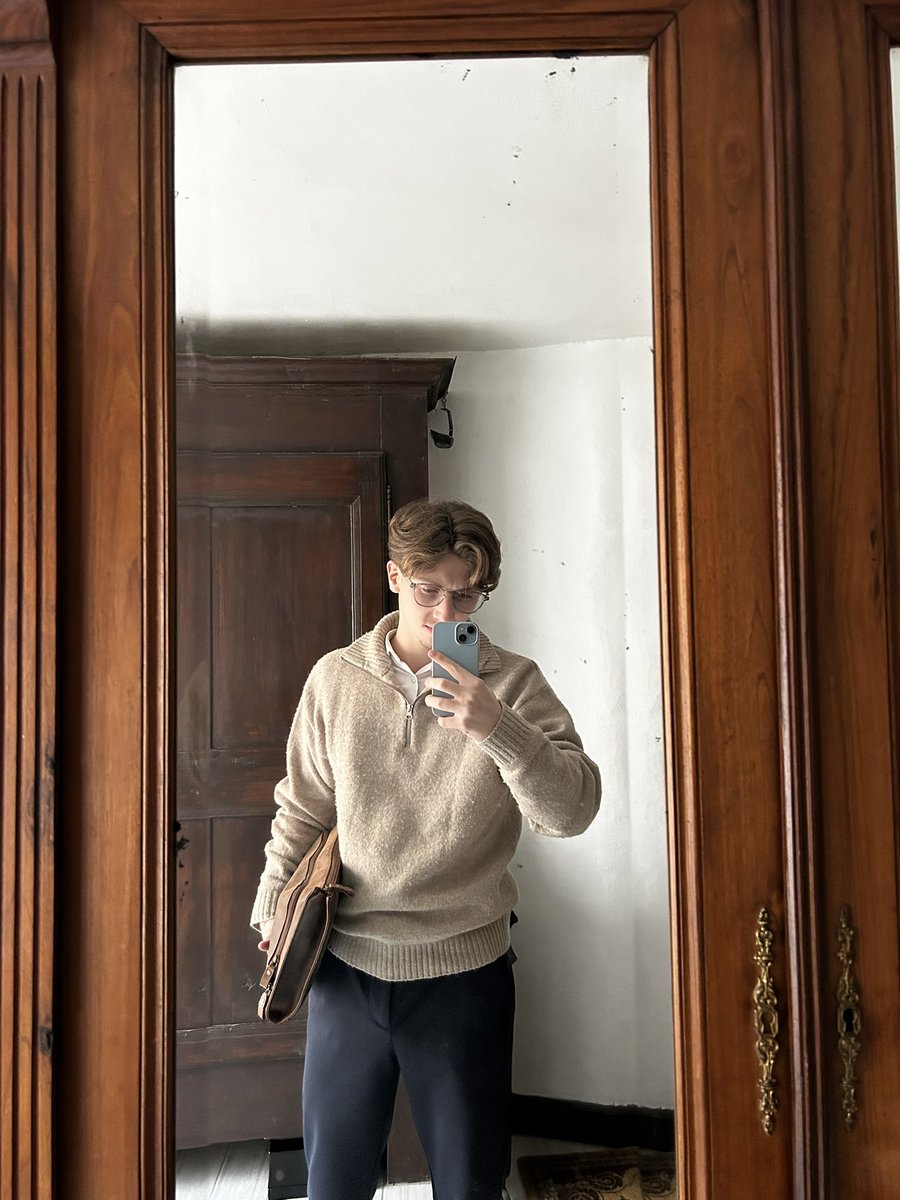 Timmo_Scalify's tweet image. (big) day in a life

Aujourd’hui je viens de signer l’achat de ma première maison que je vais couper en deux appartements. 

Un pour vivre, un pour auto-financer mon crédit et garder un bon taux d’endettement. 

Y’a pas que le business en ligne qui compte, allez chercher la…